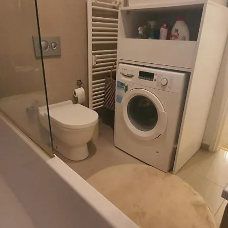 Brand-new Luxury Spacious With Balcony