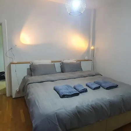 Brand-new Luxury Spacious With Balcony *